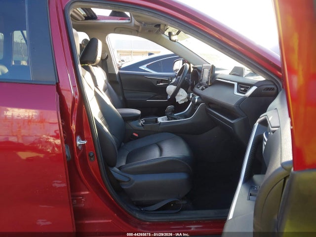 2021 TOYOTA RAV4 HYBRID 4T3B6RFV2MU043447 Photo 4