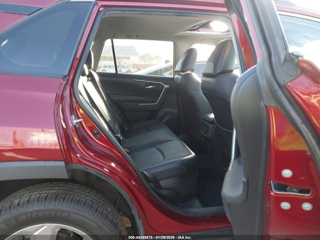 2021 TOYOTA RAV4 HYBRID 4T3B6RFV2MU043447 Photo 7