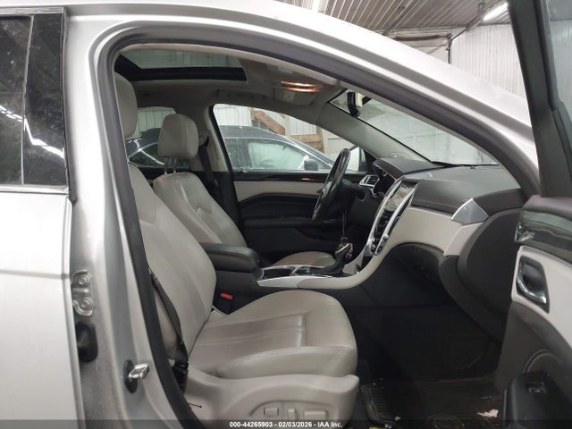 44265903 :رقم المزاد ، 3GYFNEE35GS568625 vin ، 2016 Cadillac Srx Luxury Collection مزاد بيع