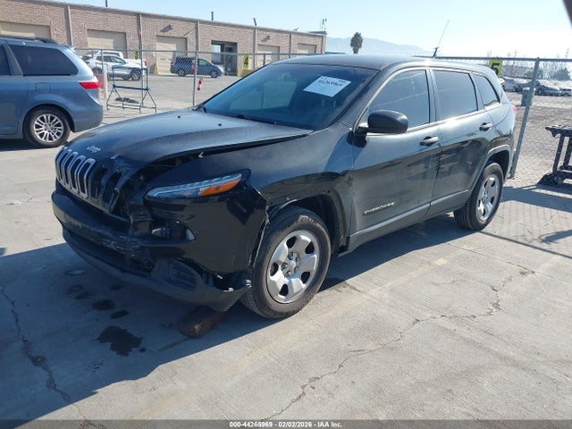 1C4PJMAB1GW117001 Jeep Cherokee Sport