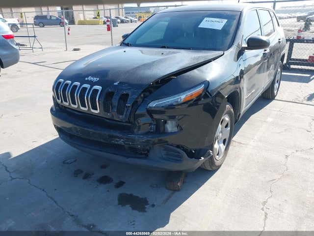 1C4PJMAB1GW117001 Jeep Cherokee Sport