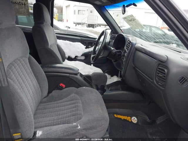 2000 CHEVROLET BLAZER 1GNDT13W8Y2114916 Photo 4