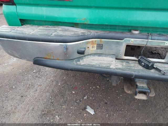 44266022 :رقم المزاد ، 1GTEC19T36Z100405 vin ، 2006 Gmc Sierra 1500 Sle1 مزاد بيع