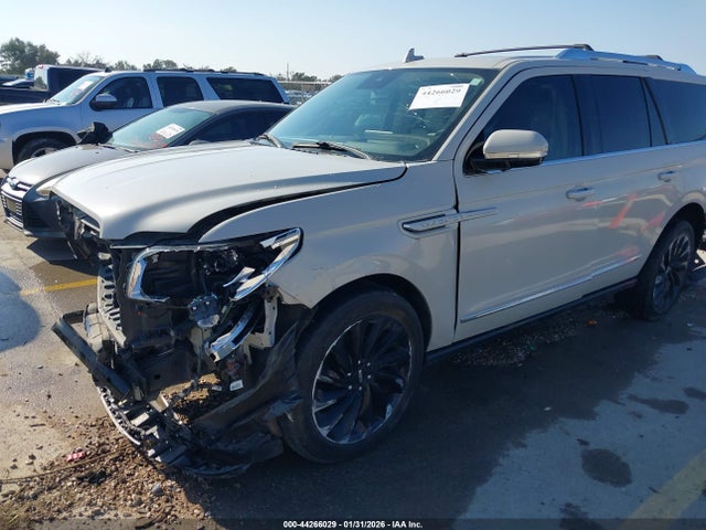 5LMJJ2LT7LEL19043 Lincoln Navigator Reserve