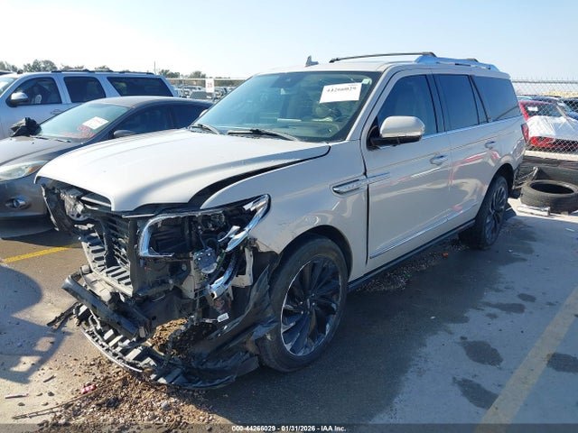 5LMJJ2LT7LEL19043 Lincoln Navigator Reserve