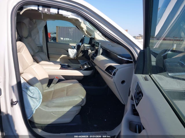 5LMJJ2LT7LEL19043 Lincoln Navigator Reserve