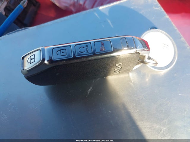 KNDCR3LE1P5106319 KIA Niro Ex Touring