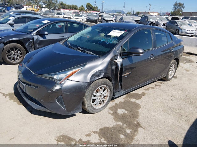 Toyota Prius Two 2018 JTDKBRFU6J3595549 Image 2