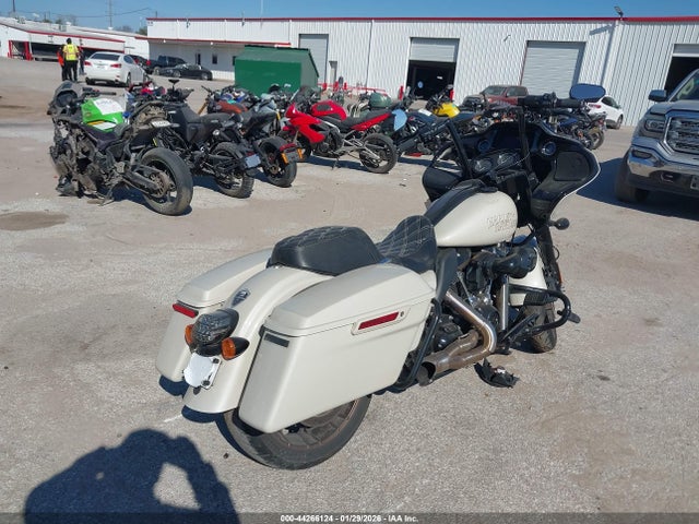 2023 HARLEY-DAVIDSON FLTRXST 1HD1ACL14PB643584 Photo 3