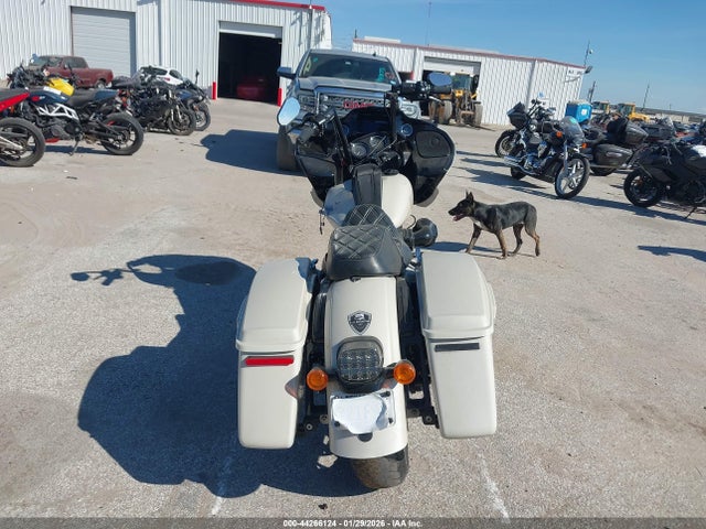 2023 HARLEY-DAVIDSON FLTRXST 1HD1ACL14PB643584 Photo 5
