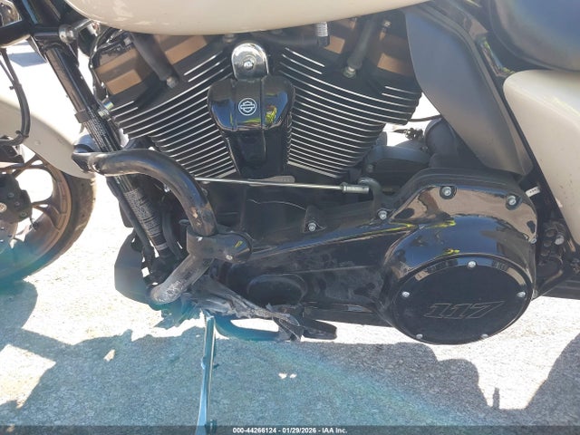 2023 HARLEY-DAVIDSON FLTRXST 1HD1ACL14PB643584 Photo 8