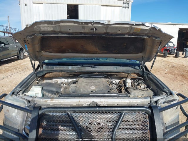 5TFDW5F1XGX508961 Toyota Tundra Sr5 5.7l V8