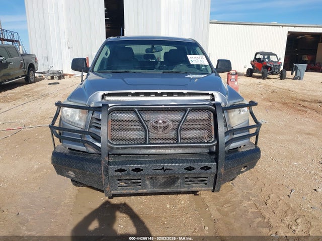 5TFDW5F1XGX508961 Toyota Tundra Sr5 5.7l V8