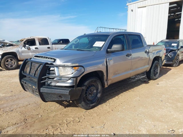 5TFDW5F1XGX508961 Toyota Tundra Sr5 5.7l V8