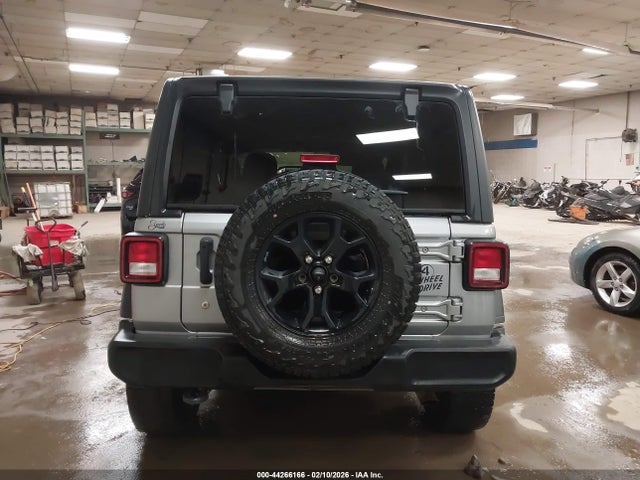 44266166 :رقم المزاد ، 1C4GJXAN9MW615437 vin ، 2021 Jeep Wrangler Willys Sport مزاد بيع