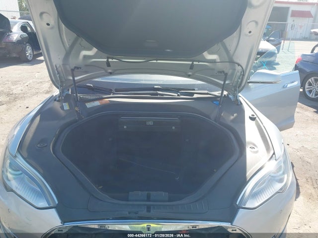 2014 TESLA MODEL S 5YJSA1H1XEFP28586 Photo 9