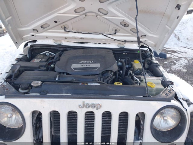 1C4BJWDG1FL577840 Jeep Wrangler Unlimited Sport