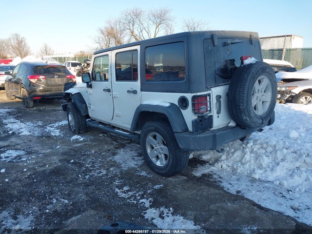 1C4BJWDG1FL577840 Jeep Wrangler Unlimited Sport