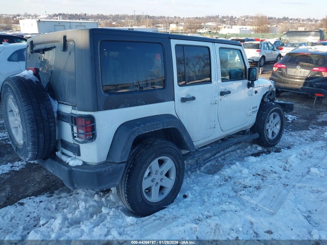 1C4BJWDG1FL577840 Jeep Wrangler Unlimited Sport