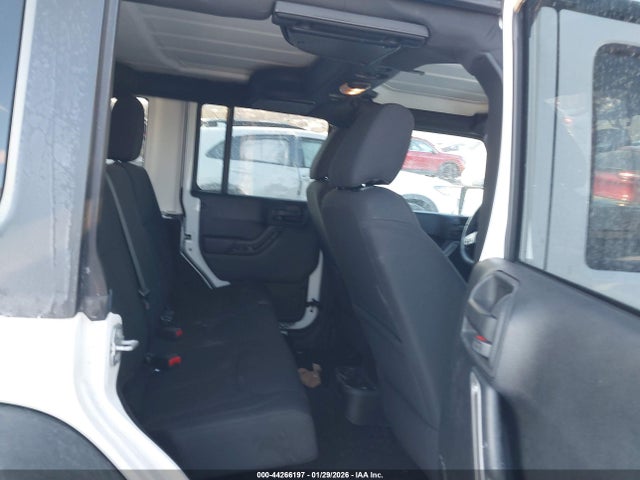 1C4BJWDG1FL577840 Jeep Wrangler Unlimited Sport