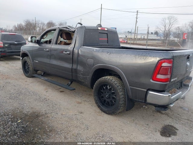 44266240 :رقم المزاد ، 1C6SRFRTXKN570535 vin ، 2019 Ram 1500 Laramie  4x4 6'4 Box مزاد بيع