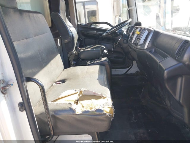 44266285 :رقم المزاد ، 5PVNJ8JV8G4S59799 vin ، 2016 Hino 258/268 مزاد بيع
