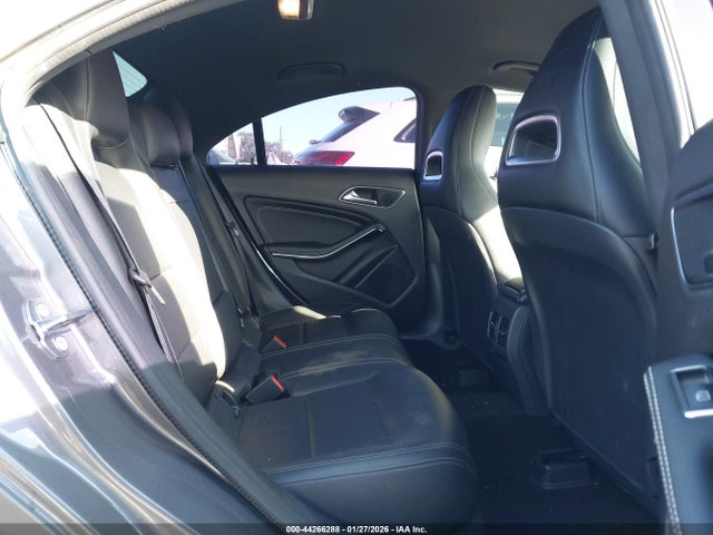 Mercedes-Benz CLA 250 2018 WDDSJ4EB2JN647274 Image 8