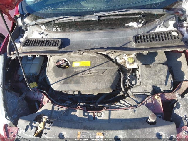1FMCU9GX7GUA88133 Ford ESCAPE SE