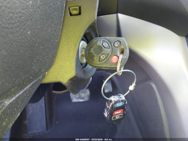 1FMCU9GX7GUA88133 Ford ESCAPE SE