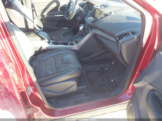 1FMCU9GX7GUA88133 Ford ESCAPE SE