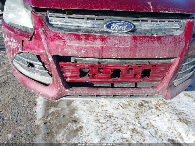 1FMCU9GX7GUA88133 Ford ESCAPE SE