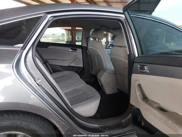 5NPE24AF7KH800665 Hyundai SONATA SE