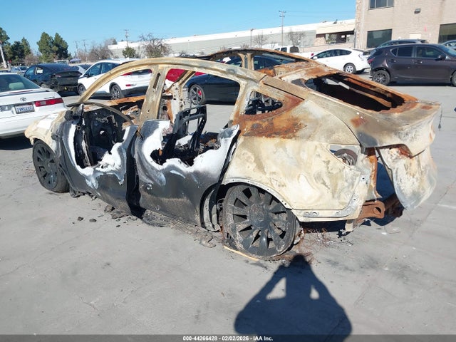 Продаж на аукціоні авто 2023 Tesla Model Y Awd/long Range Dual Motor All-wheel Drive, vin: 7SAYGDEE1PF628688, номер лоту: 44266428