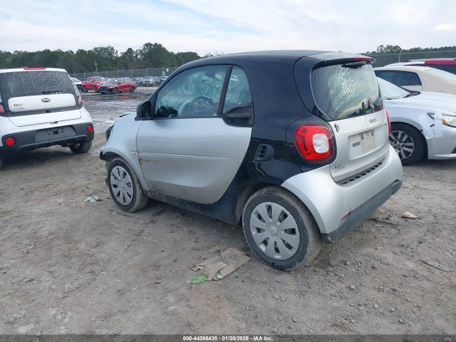 Smart Fortwo Pure 2016 WMEFJ5DA0GK076468 Image 3
