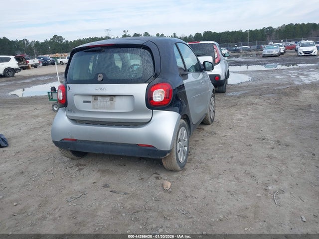 Smart Fortwo Pure 2016 WMEFJ5DA0GK076468 Image 4