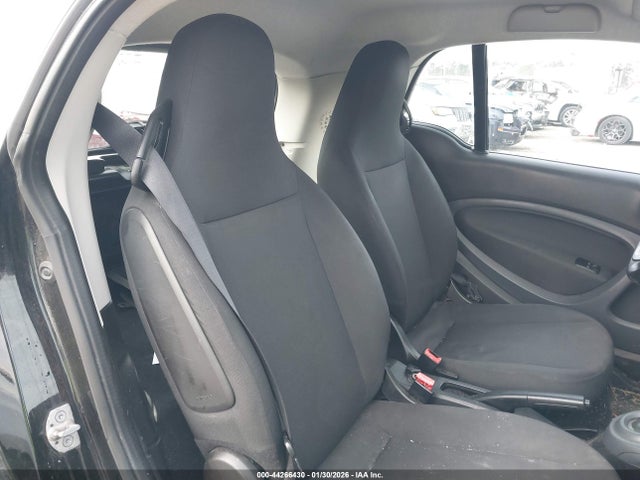 Smart Fortwo Pure 2016 WMEFJ5DA0GK076468 Image 8