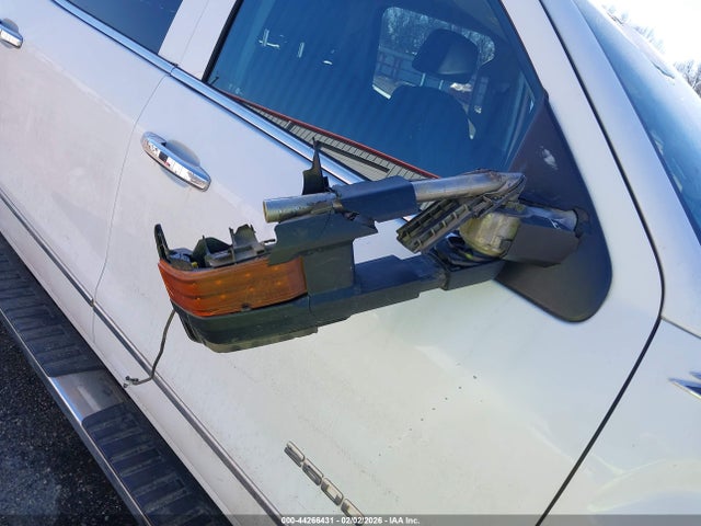 1GT12TEG1HF138774 GMC Sierra 2500hd Slt