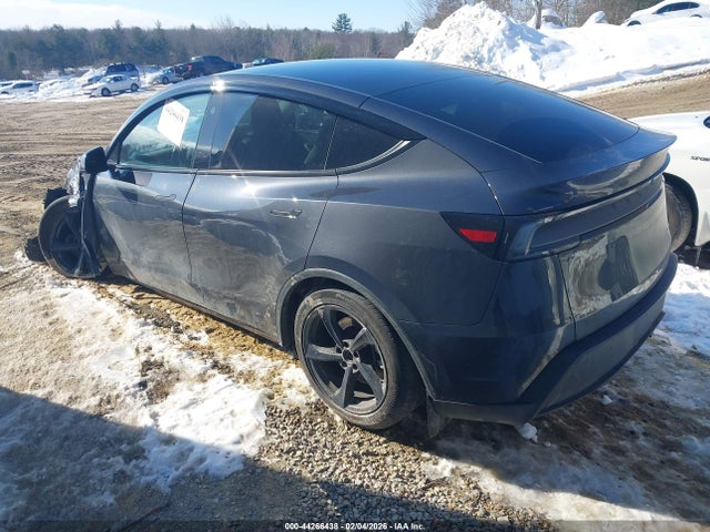 2026 TESLA MODEL Y 7SAYGDEE1TF339806 Photo 2