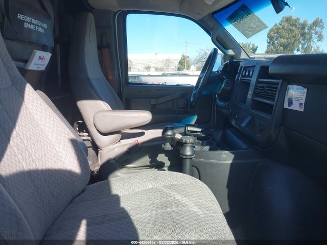 1GCWGAF17H1310924 Chevrolet Express 2500 Work Van