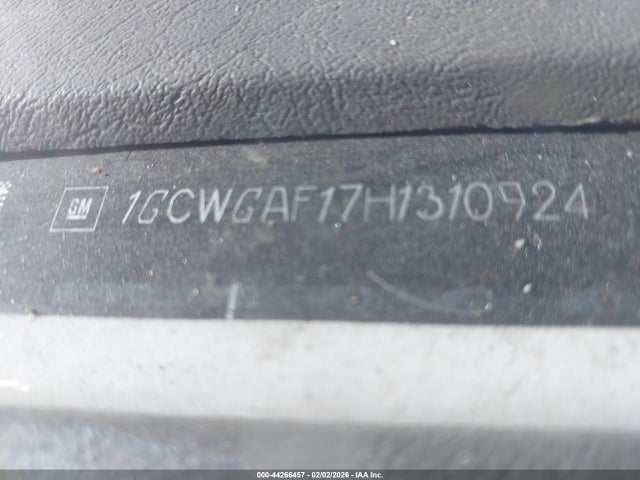 1GCWGAF17H1310924 Chevrolet Express 2500 Work Van