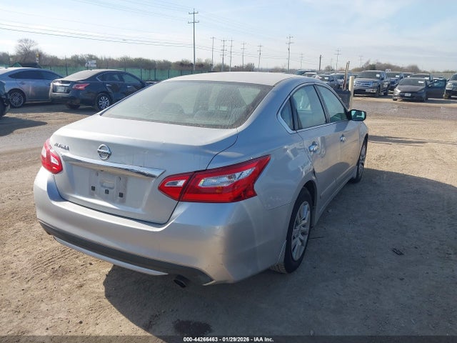 1N4AL3AP0HC152417 Nissan Altima 2.5 S