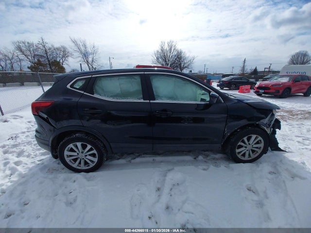 Продажа на аукционе авто 2017 Nissan Rogue Sport S, vin: JN1BJ1CR9HW140047, номер лота: 44266515