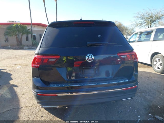 3VV3B7AX6JM141523 Volkswagen Tiguan 2.0t Se/2.0t Sel