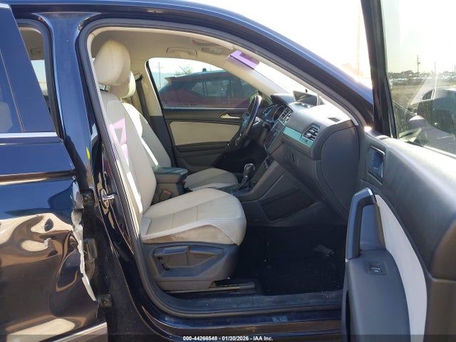 3VV3B7AX6JM141523 Volkswagen Tiguan 2.0t Se/2.0t Sel