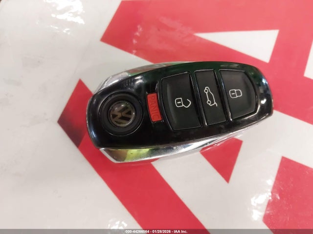 2012 VOLKSWAGEN TOUAREG WVGEK9BPXCD009120 Photo 10