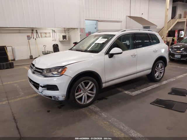 2012 VOLKSWAGEN TOUAREG WVGEK9BPXCD009120 Photo 1
