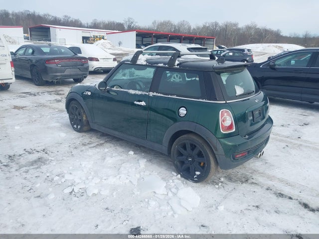 2012 MINI COOPER S WMWSV3C55CTY16611 Photo 2