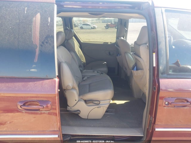 Продажа на аукционе авто 2002 Chrysler Town & Country Limited, vin: 2C8GP64L32R797501, номер лота: 44266575