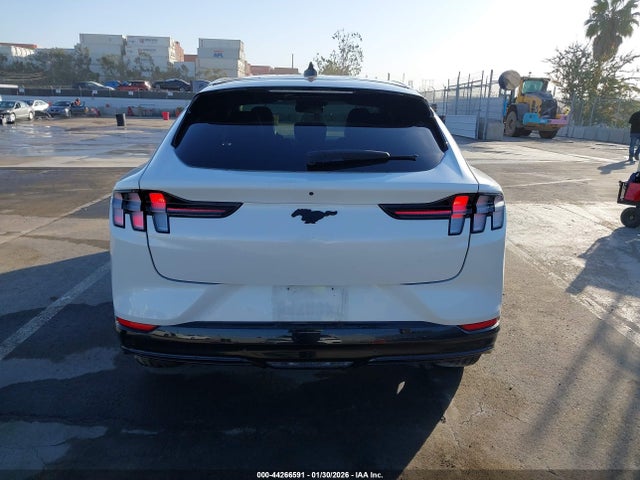 Ford Mustang Mach-e Premium 2023 3FMTK3R79PMA54683 Image 16
