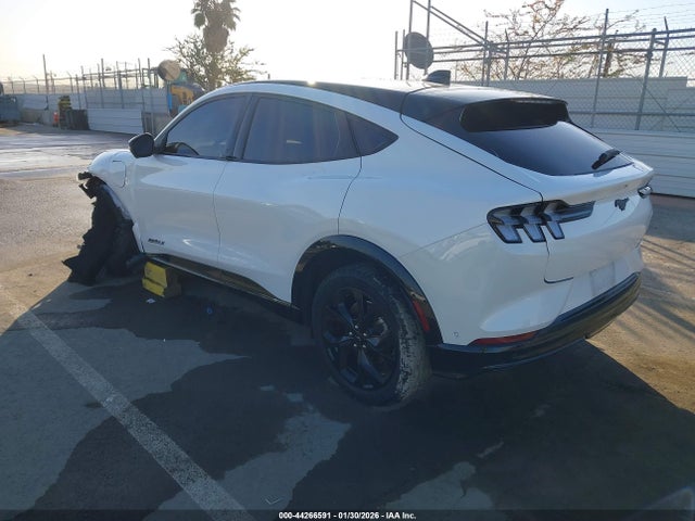 Ford Mustang Mach-e Premium 2023 3FMTK3R79PMA54683 Image 3